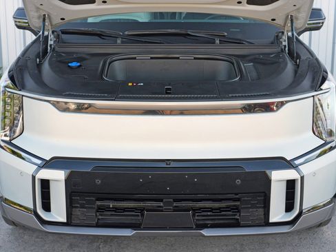 Used 2024 Kia EV9 GT-Line image 8