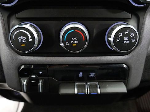 Used 2022 RAM 1500 Big Horn AWD/4WD image 30