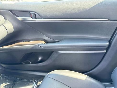 Used 2023 Toyota Camry SE FWD image 22