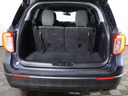 Used 2022 Ford Explorer XLT image 15