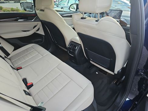 Used 2022 BMW X3 M40i image 11