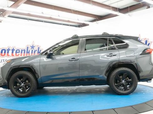 Used 2020 Toyota RAV4 XSE w/ XSE Grade Weather Package AWD/4WD image 5