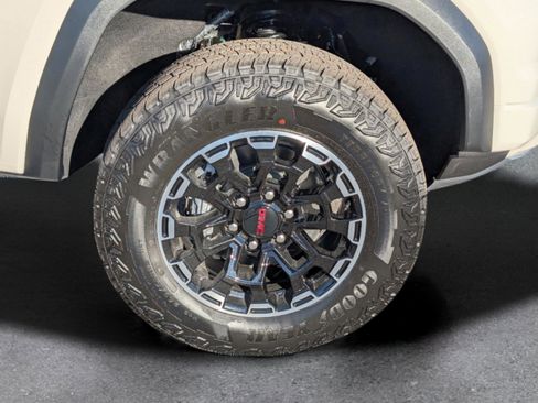 New 2026 GMC Canyon AT4 image 6