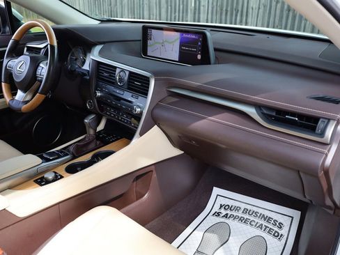 Used 2019 Lexus RX 450hL Luxury image 32