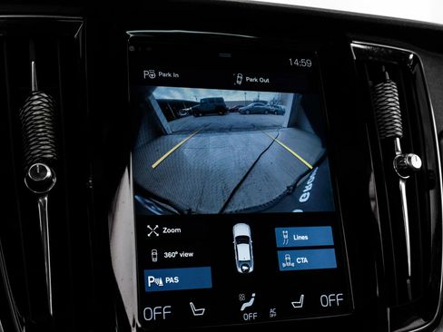 Used 2017 Volvo S90 T6 Momentum w/ Vision Package image 24