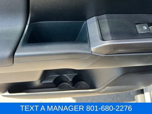 Used 2018 Toyota Tacoma TRD Sport AWD/4WD image 30