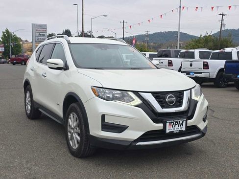 Used 2019 Nissan Rogue SV AWD/4WD image 18