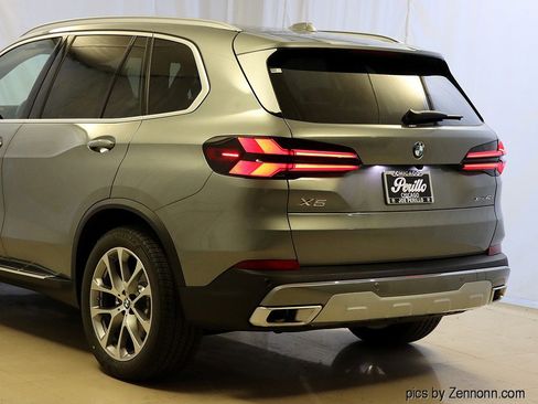 Used 2026 BMW X5 xDrive40i w/ Climate Comfort Package image 8