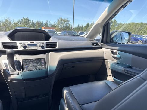 Used 2012 Honda Odyssey Touring image 17