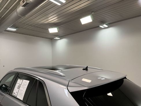 Used 2023 Volkswagen Atlas Cross Sport SEL Premium R-Line image 43