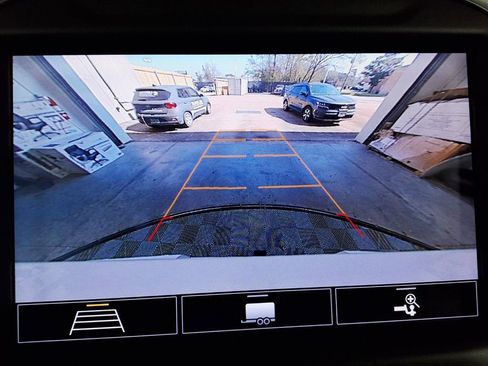 Used 2020 Chevrolet Silverado 1500 LTZ w/ LTZ Plus Package image 12