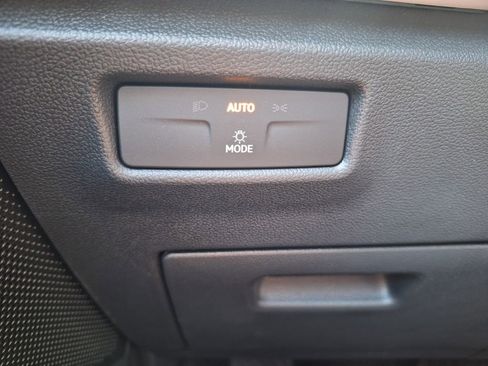 New 2026 Volkswagen Tiguan S image 12