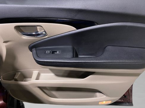 Used 2021 Honda Pilot Touring image 27