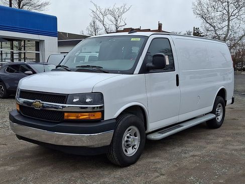 Used 2024 Chevrolet Express 2500 w/ Driver Convenience Package image 3