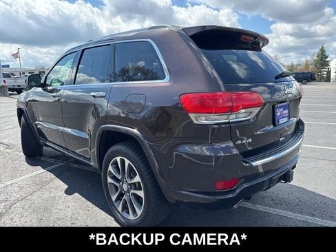 Used 2017 Jeep Grand Cherokee Overland AWD/4WD image 8