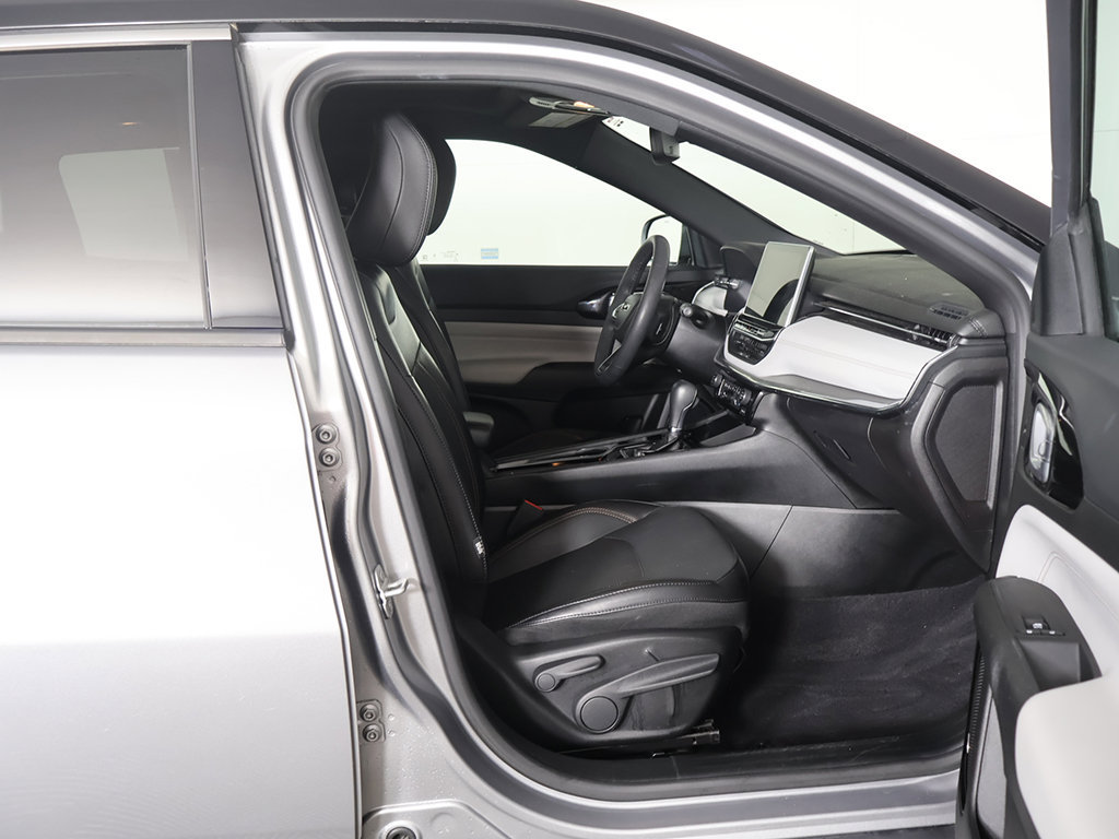 Used 2023 Jeep Compass Limited w/ Sun and Sound Group AWD/4WD image 32