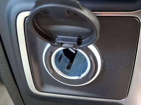 Used 2025 Jeep Wrangler Sport image 24