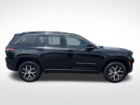 Used 2025 Jeep Grand Cherokee Limited AWD/4WD image 6