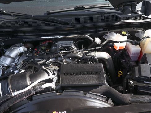 Used 2024 Chevrolet Silverado 2500 ZR2 w/ Technology Package AWD/4WD image 16