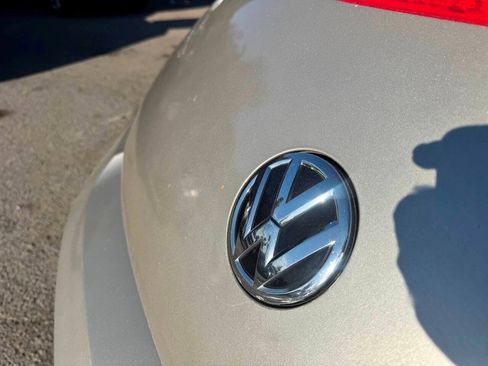 Used 2013 Volkswagen Beetle 2.5 FWD image 7