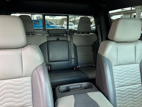 Used 2025 Chevrolet Silverado 1500 ZR2 w/ Technology Package image 62