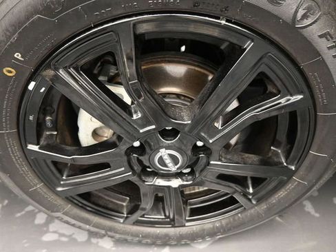 Used 2024 Nissan Kicks SR image 26