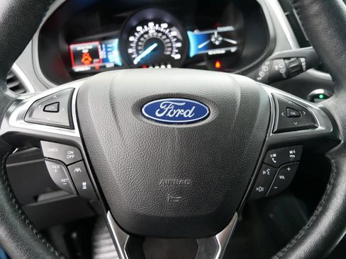 Used 2022 Ford Edge Titanium w/ Equipment Group 301A AWD/4WD image 17
