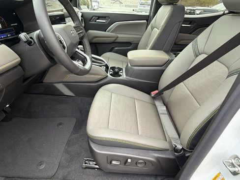 New 2026 Chevrolet Colorado ZR2 w/ Technology Package image 13