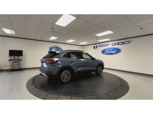 Used 2024 Ford Escape SE w/ PHEV Premium Package FWD image 2