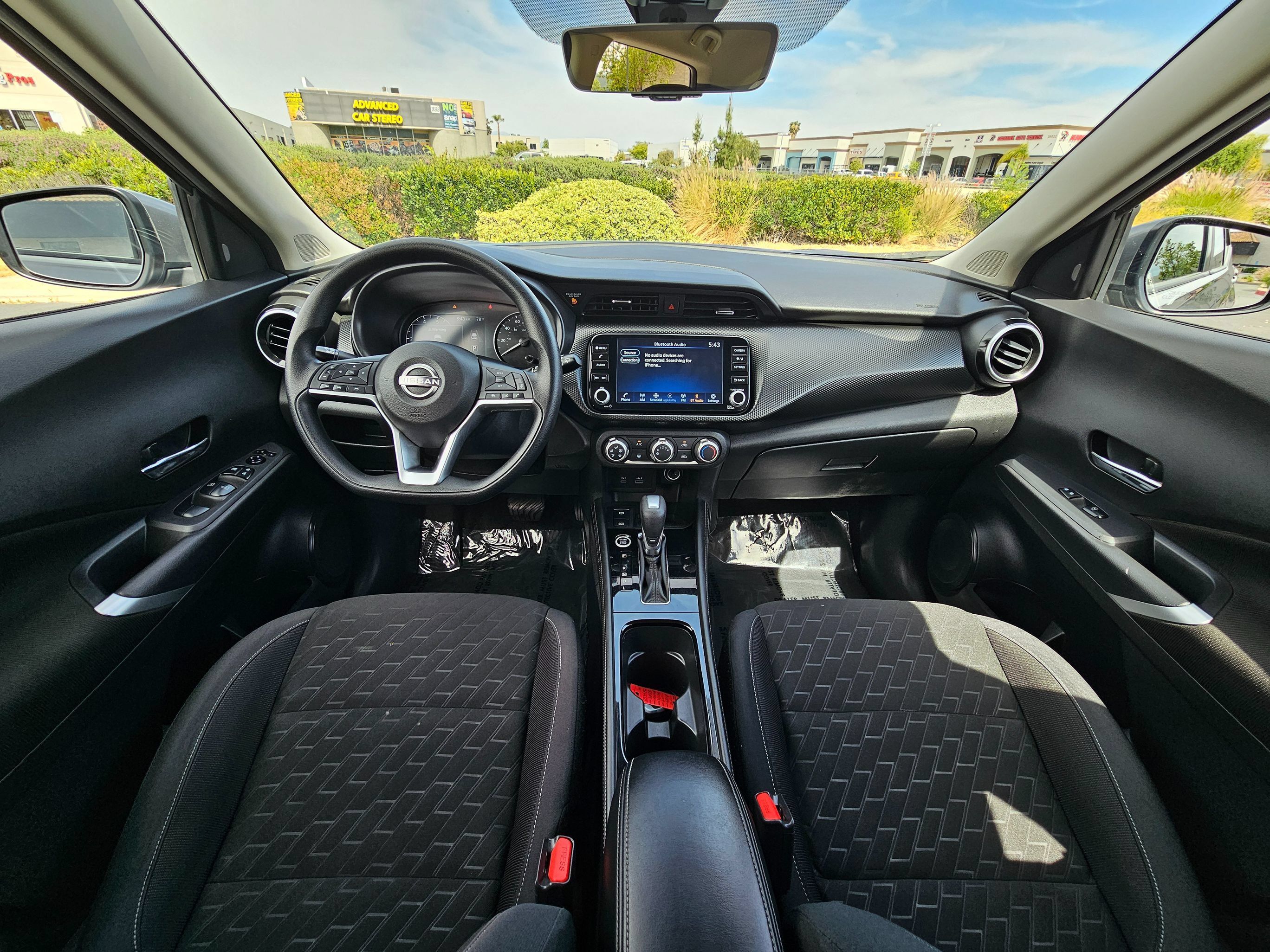 Used 2023 Nissan Kicks SV w/ Interior Electronics Package FWD image 19