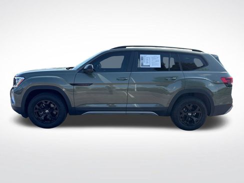 Certified 2025 Volkswagen Atlas Peak Edition SE AWD/4WD image 3