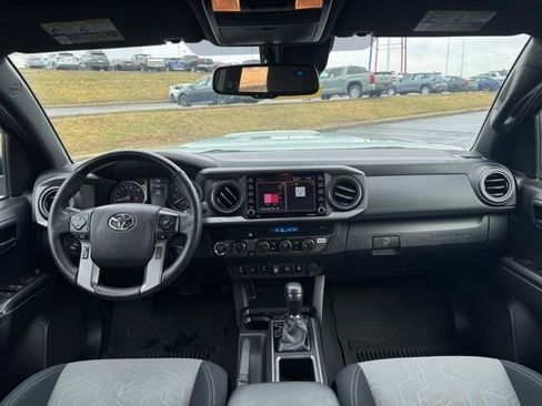 Certified 2022 Toyota Tacoma TRD Sport w/ Technology Package image 14