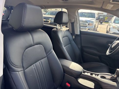 Used 2025 Honda HR-V EX-L image 27