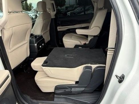 Used 2023 Ford Expedition Max Platinum AWD/4WD image 10