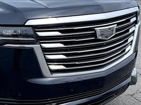 Used 2023 Cadillac Escalade Premium Luxury image 29