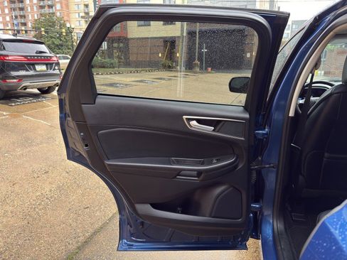 Used 2022 Ford Edge SEL image 13