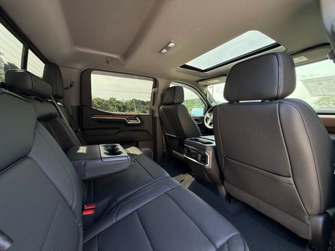Used 2022 GMC Sierra 1500 Denali w/ Denali Reserve Package AWD/4WD image 30