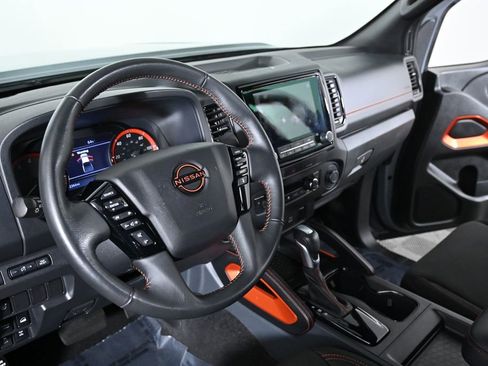 Used 2023 Nissan Frontier PRO-4X w/ Technology Package AWD/4WD image 12