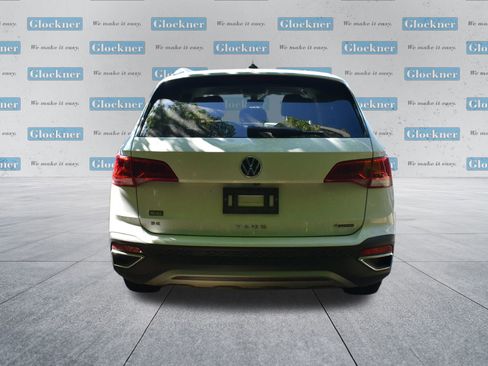 Used 2024 Volkswagen Taos SE AWD/4WD image 13