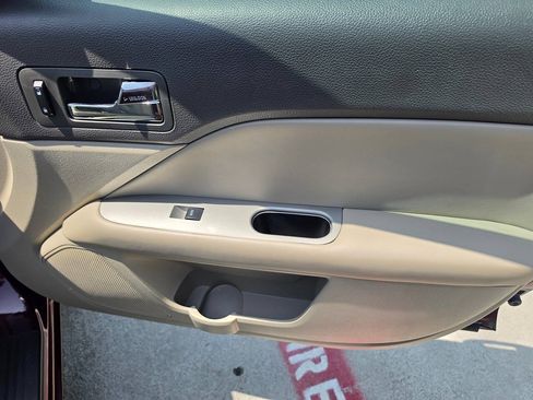 Used 2012 Ford Fusion SEL FWD image 29