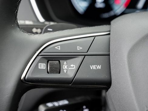 Certified 2025 Audi Q5 2.0T Premium Plus w/ Premium Plus Package image 13