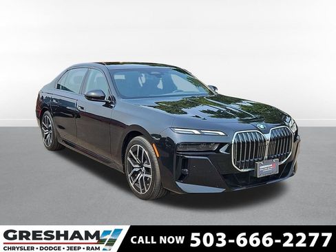 Used 2025 BMW 740i xDrive AWD/4WD image 1