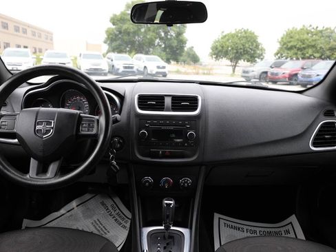 Used 2014 Dodge Avenger SE FWD image 14