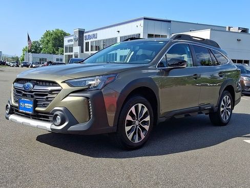 Used 2024 Subaru Outback Limited AWD/4WD image 3
