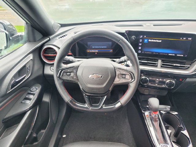 Certified 2024 Chevrolet Trax RS w/ Driver Confidence Package FWD image 15