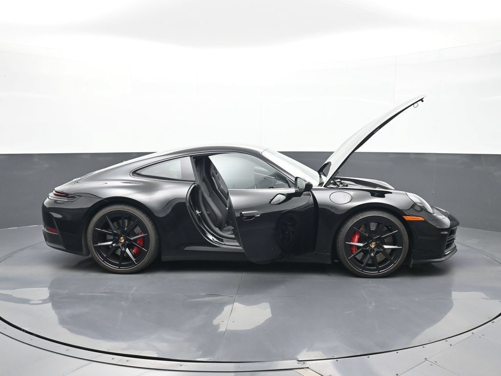 Certified 2026 Porsche 911 Carrera 4S AWD/4WD image 29