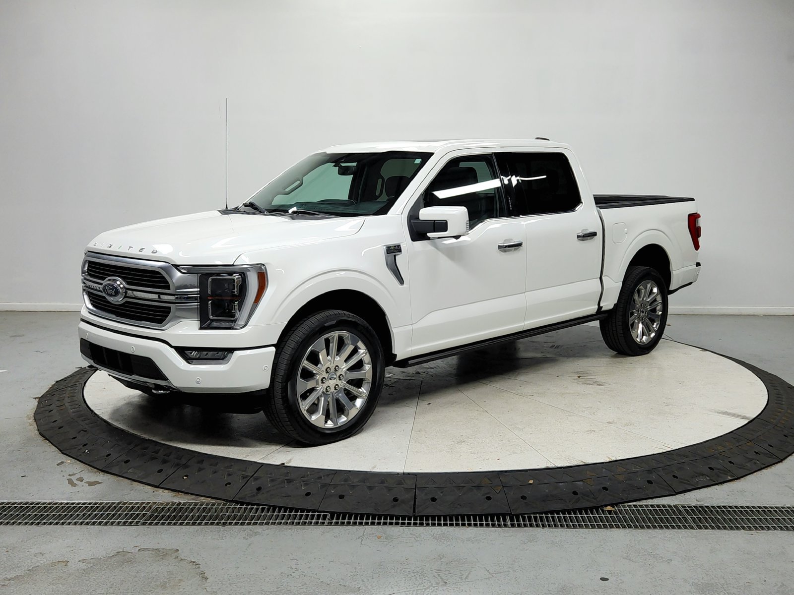 Used 2021 Ford F150 Limited AWD/4WD image 4