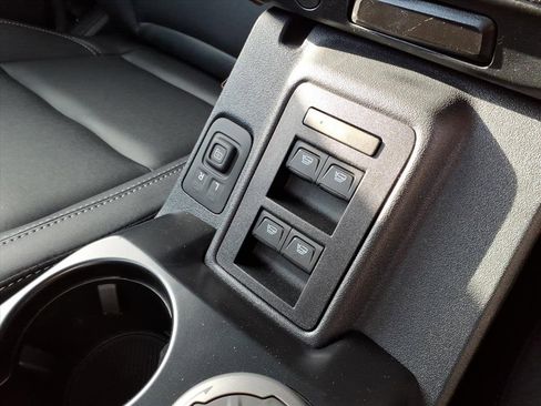 New 2025 Ford Bronco Badlands image 15