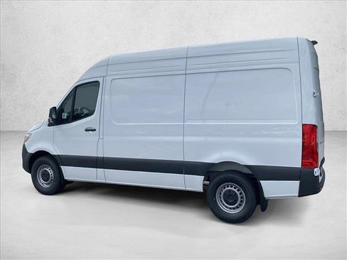 Used 2025 Mercedes-Benz Sprinter 2500 image 10