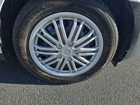 Used 2020 Ford Transit Connect XL image 32